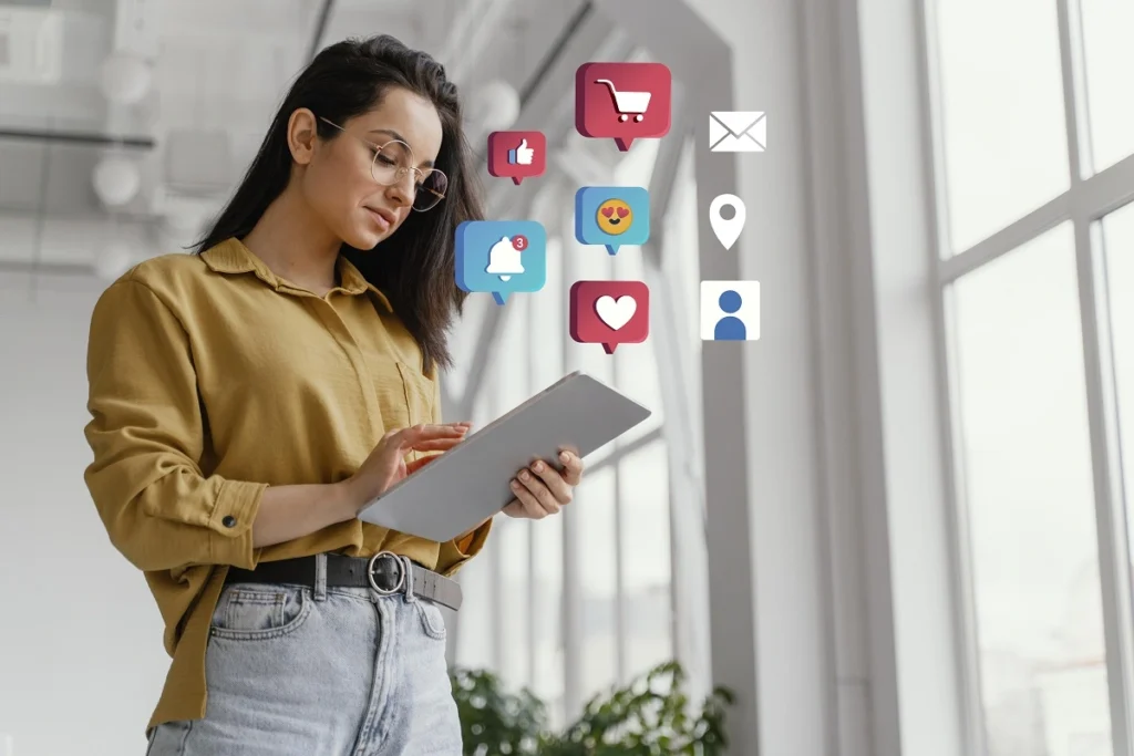 ¿Eres una pequeña empresa? Descubre cómo el marketing digital puede ayudarte a destacar, llegar a tu público y hacer crecer tu negocio.